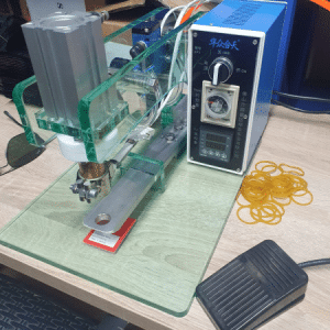 מכונה להשמה של שסתומים לשקיות קפה