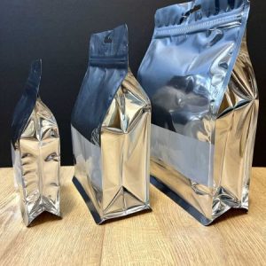 שקיות אלומיניום מרובעות עומדות 10*20 עם חלון